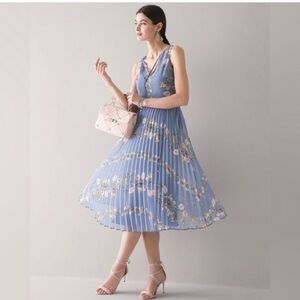 White House Black Market Blue Floral Midi Dress